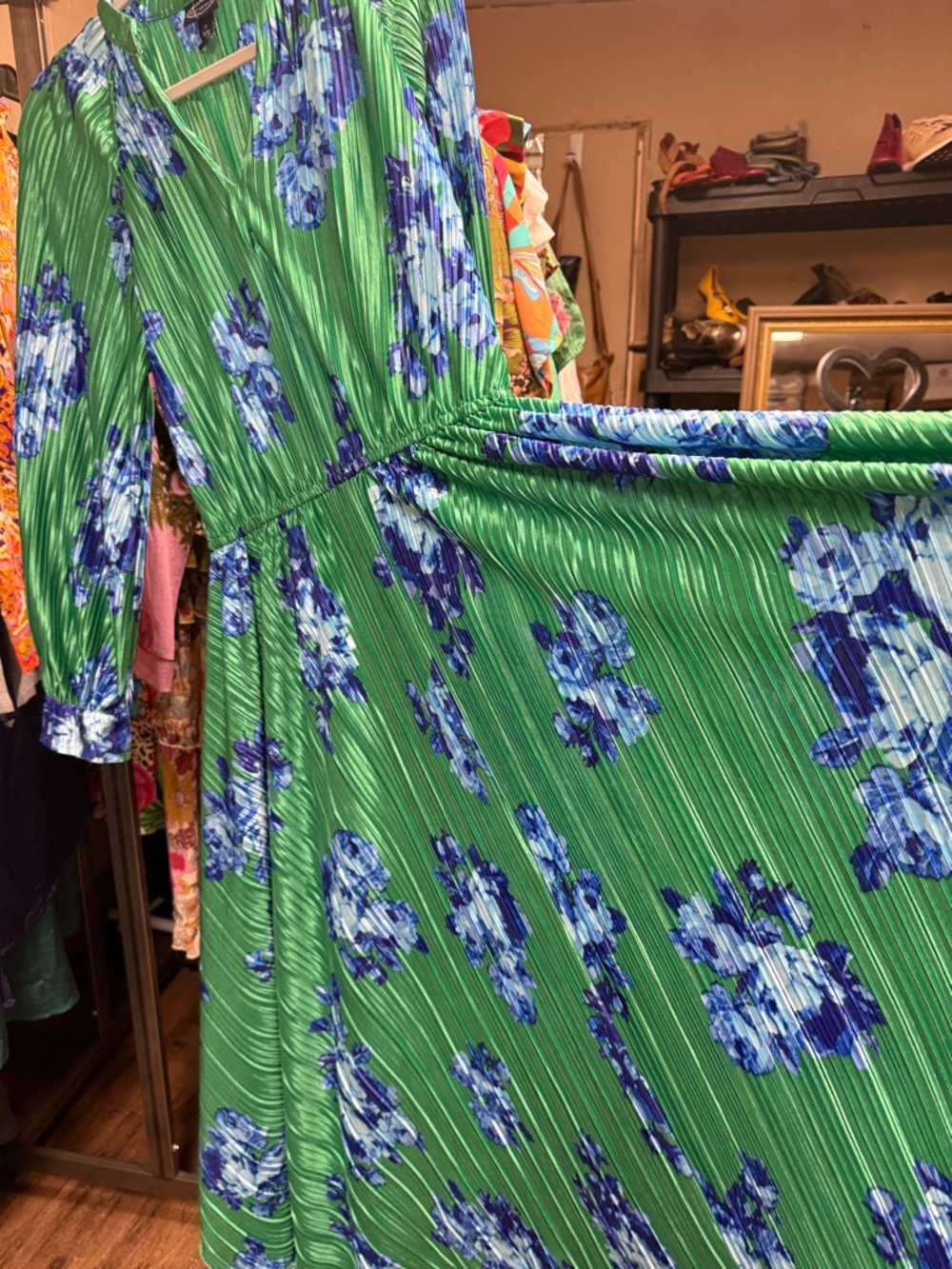Green Floral High-Low Wrap Dress with Tie Waist - Picture 7 of 11